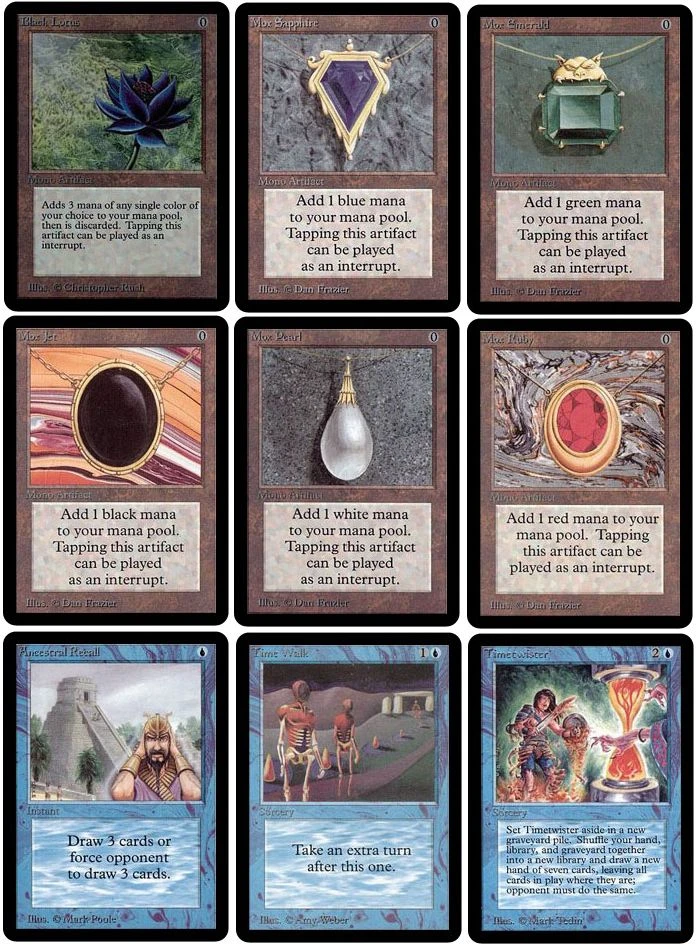 Magic karty rozložené na stole